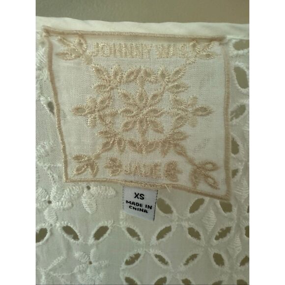 Johnny Was White Eyelet Blouse with Bell Sleeves Size XS - Picture 7 of 11